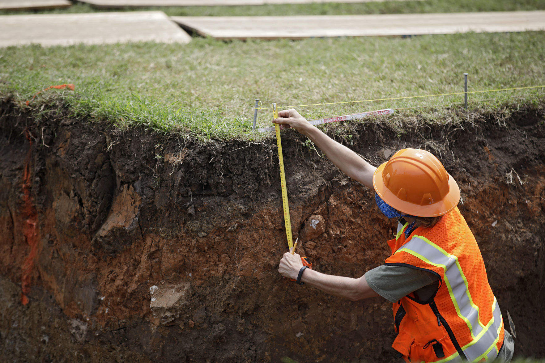 Mass graves search